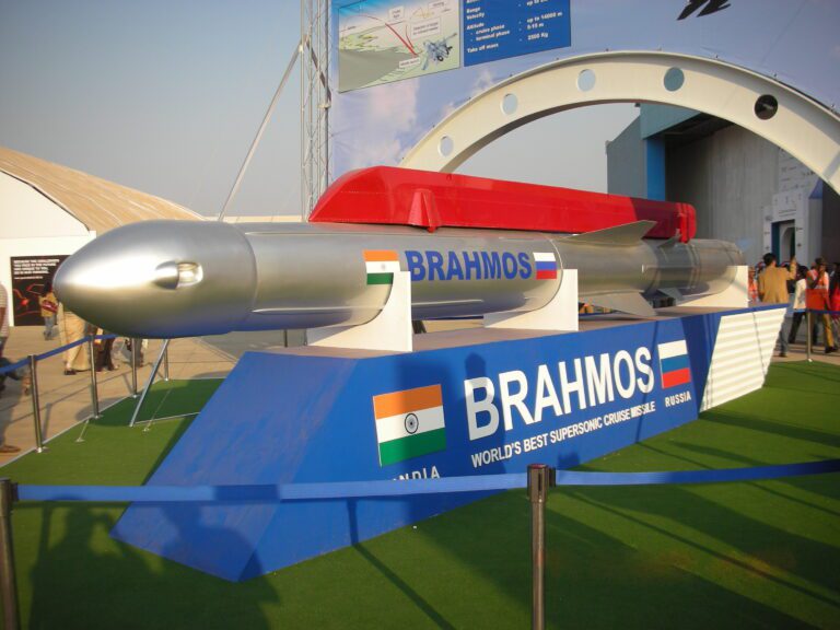 BrahMos missile, supersonic cruise missile, India defense technology, BrahMos features, BrahMos range.